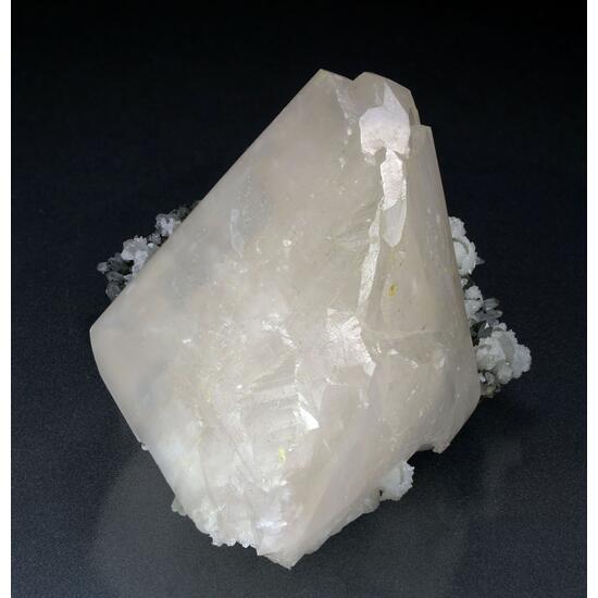 Manganoan Calcite