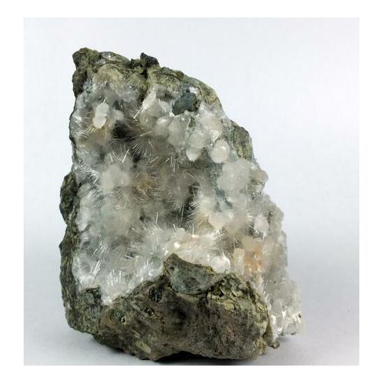 Thomsonite-Ca & Natrolite