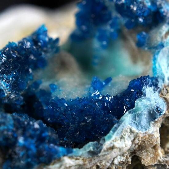 Veszelyite