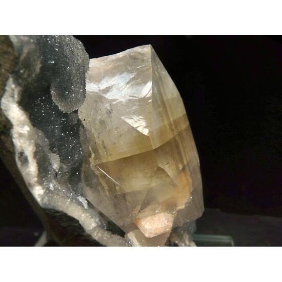 Fluorapophyllite-(K)