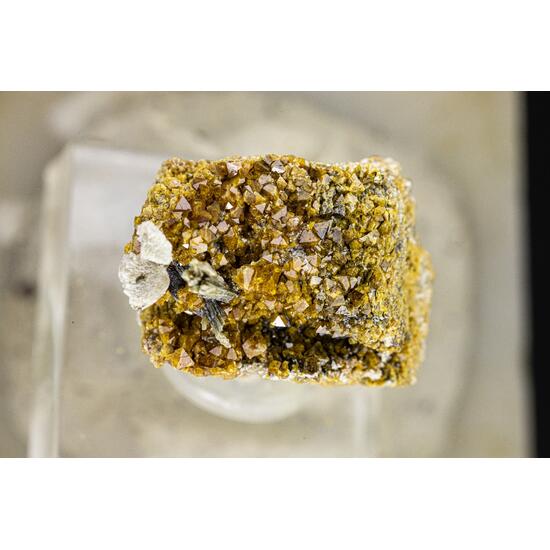 Fluorcalcioroméite