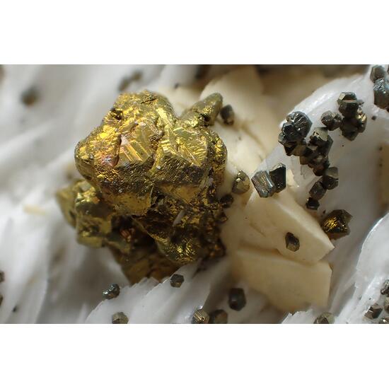 Baryte Chalcopyrite & Dolomite