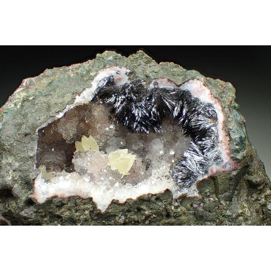 Quartz Goethite & Calcite