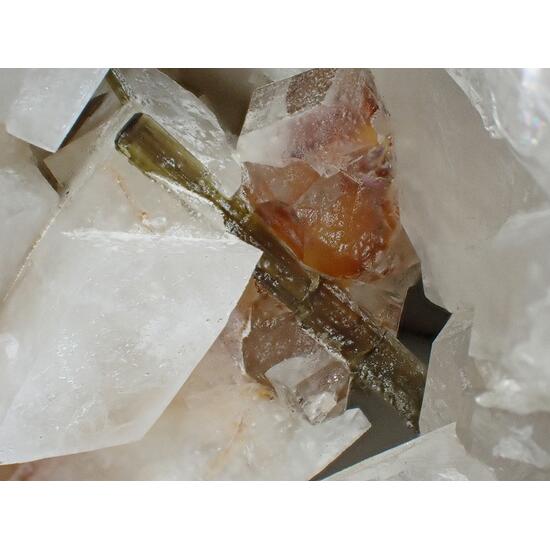 Adularia & Epidote & Quartz