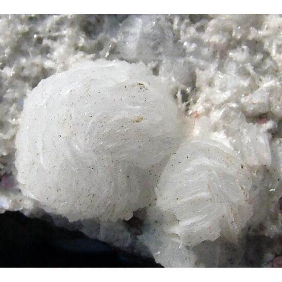 Gyrolite On Thomsonite & Analcime