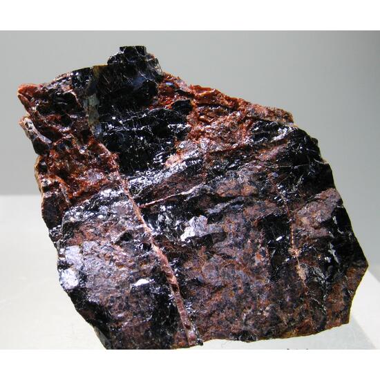 Allanite-(Y)