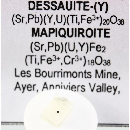 Dessauite-(Y) & Mapiquiroite