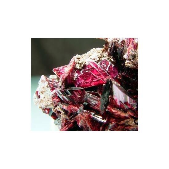 Erythrite