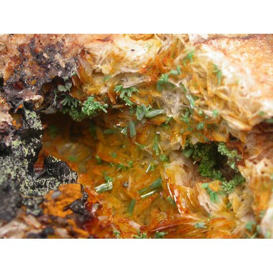 Pyromorphite On Baryte