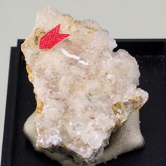 Photos: Two new minerals for the Uranus mine, Annaberg-Buchholz, Germany